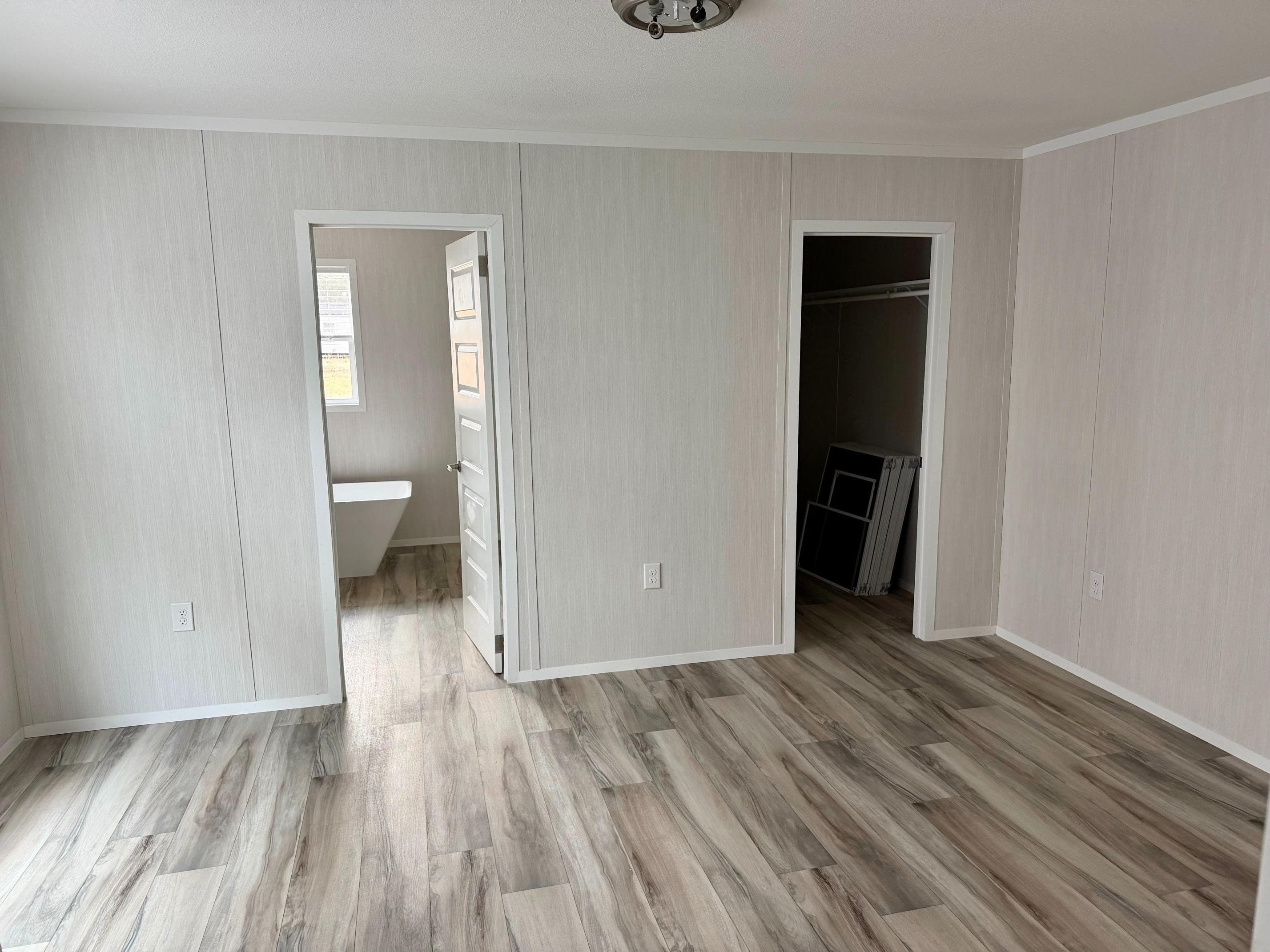 The andrew 80 interior home features