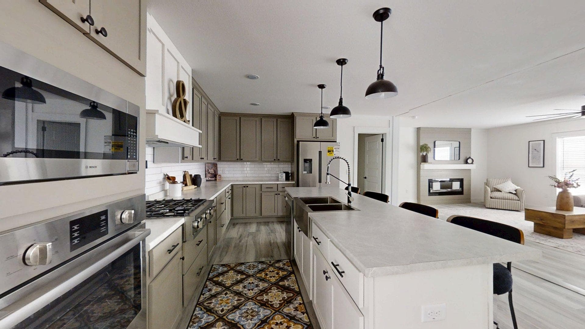 The king david 76 kitchen home features