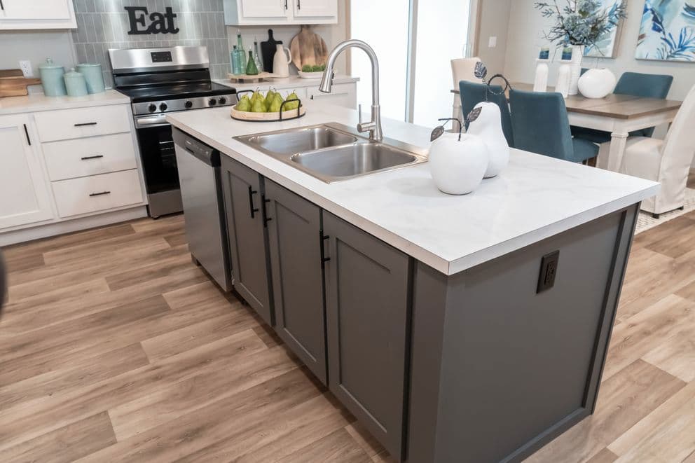 Desoto kitchen home features